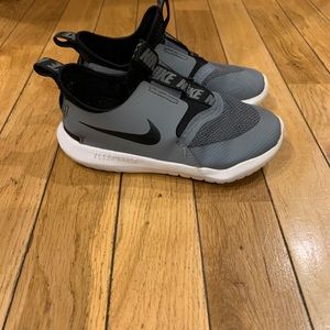 Nike Flex runner boys shoes